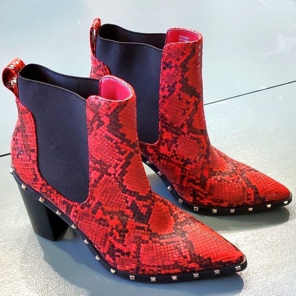 CHARLES,  by‎ Charles David red snakeskin, chunky heal booties. Size 6, N… - Picture 1 of 15